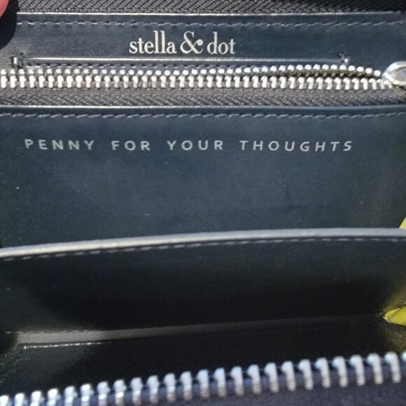 Stella & Dot Wristlet Wallet - Picture 3 of 5